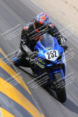 media/Nov-05-2022-SoCal Trackdays (Sat) [[f8d9b725ab]]/Turn 15 Inside (145pm)/